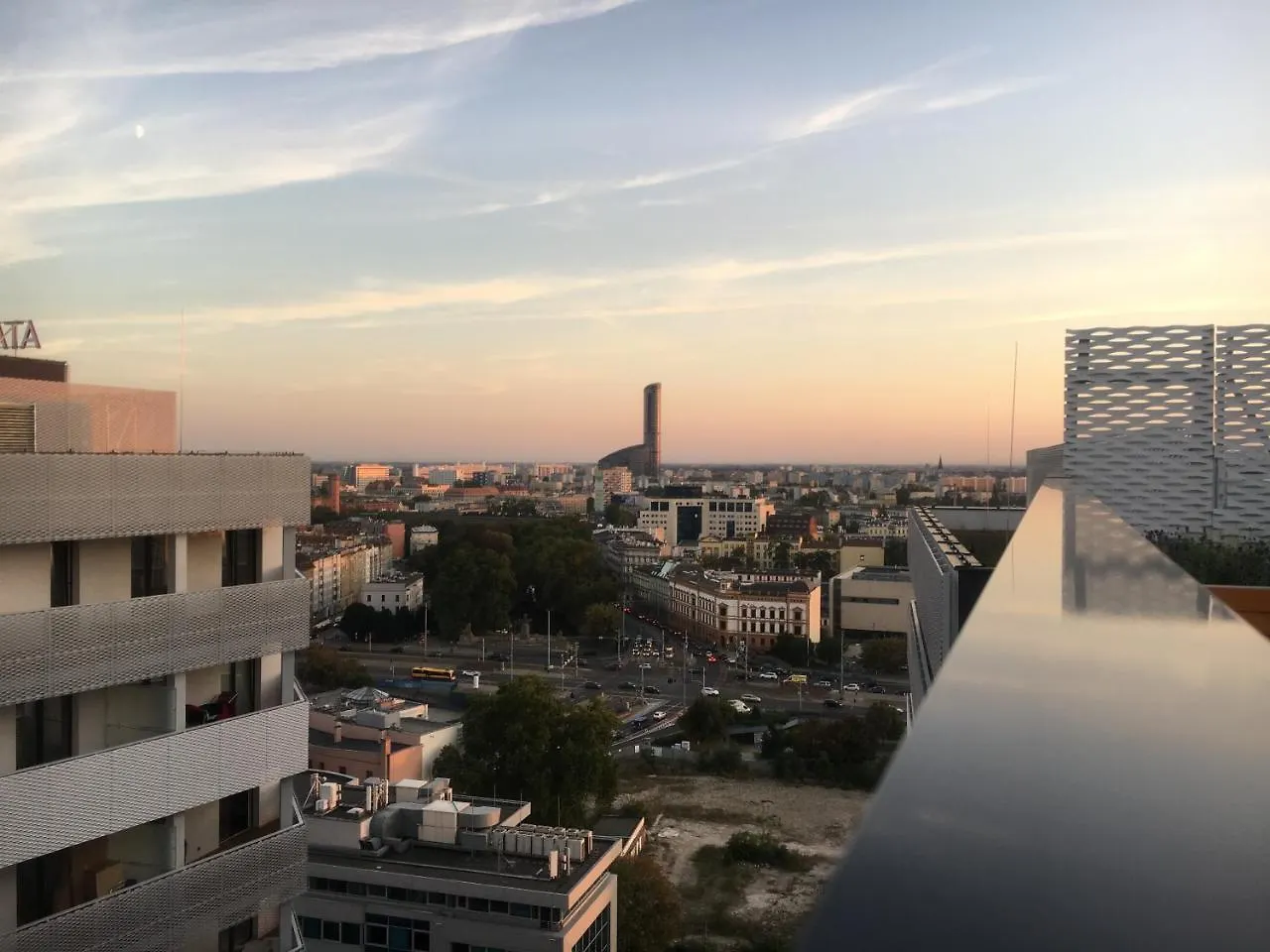 Nowy Apartament Atal Tower - Garaż - Taras Widokowy - Centrum Wrocław 0*,  Polska