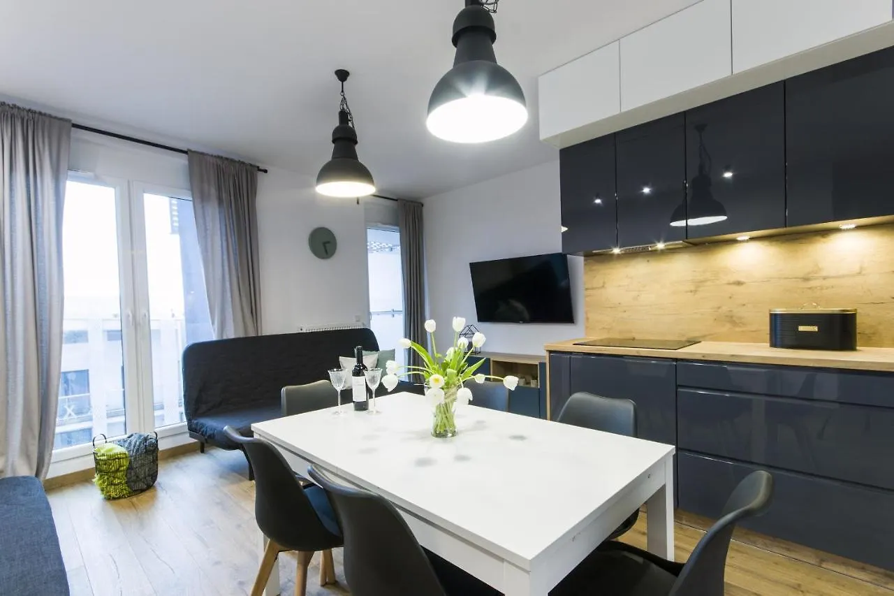 Nowy Apartament Atal Tower - Garaż - Taras Widokowy - Centrum Wrocław Polska